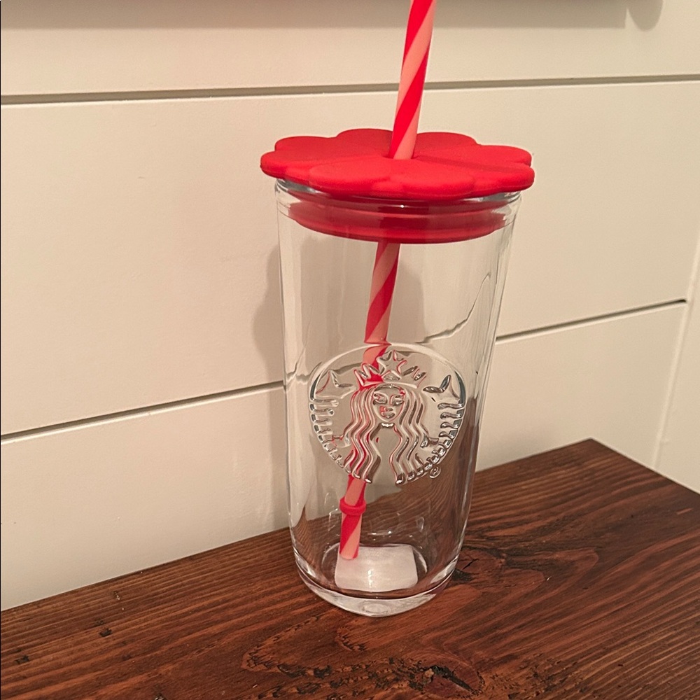 Viral Starbucks Cold Brew Glass Tumbler w/Heart Lid